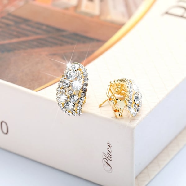 Brincos de argola com diamantes criados em laboratório